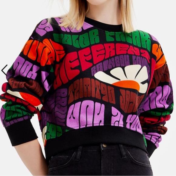 Desigual Bold Multicolor Graphic Crop Style Sweatshirt. Size Medium. - Picture 1 of 12
